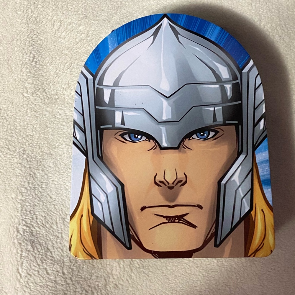 Thor Metal Lunch Box - Picture 2 of 4